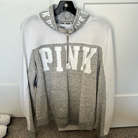 VS Pink Sweatshirt - Picture 1 of 5